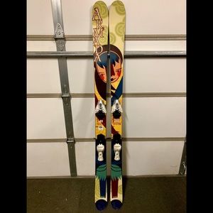 Women’s Armada Skis